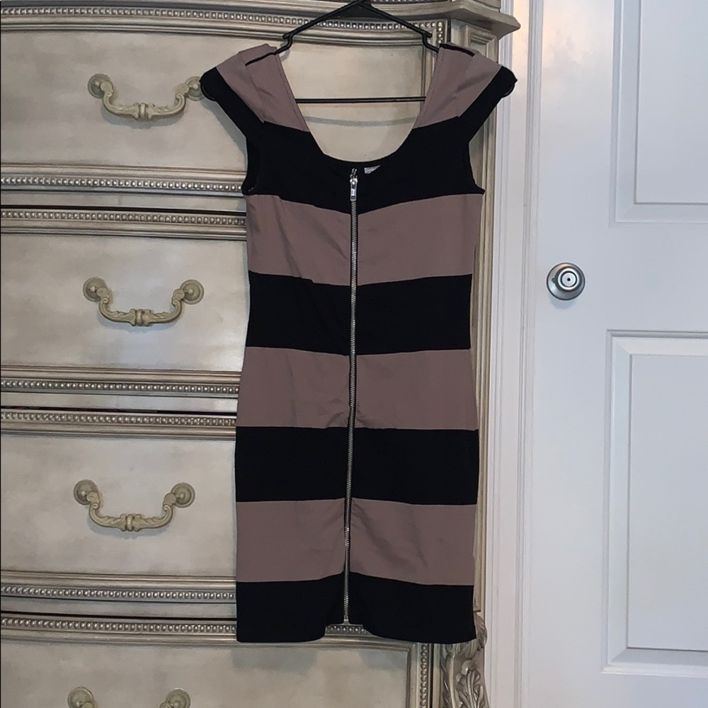 Tan/black body con dress